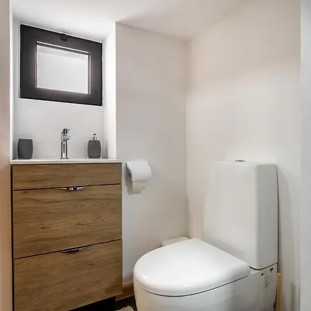 Holiday home Casa Da Praia, 2min De La Plage, Hyper Centre Machico (Madeira)